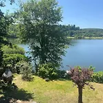 Pêcheur Au Bord Du Lac, Accès Lac, 2ch Chalet Lacapelle-Viescamp