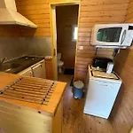 Pêcheur Au Bord Du Lac, Accès Lac, 2ch Chalet