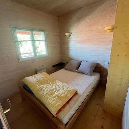 Chalet Pecheur Au Bord Du Lac, Acces Lac, 2Ch