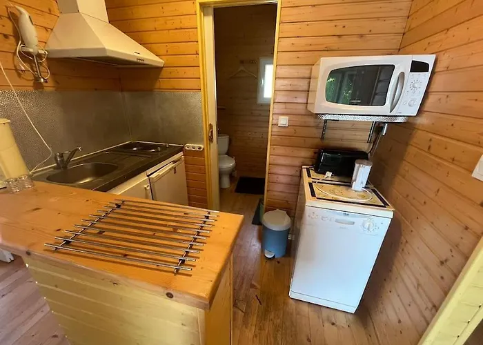 Pecheur Au Bord Du Lac, Acces Lac, 2ch 木屋