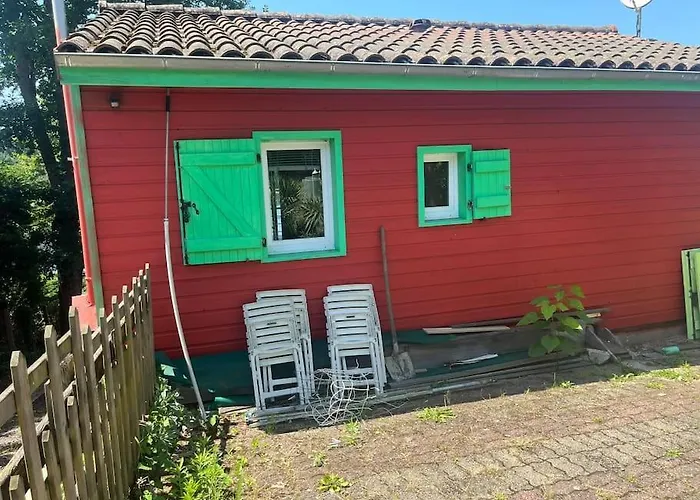 Pecheur Au Bord Du Lac, Acces Lac, 2ch 拉卡佩勒－维耶斯康